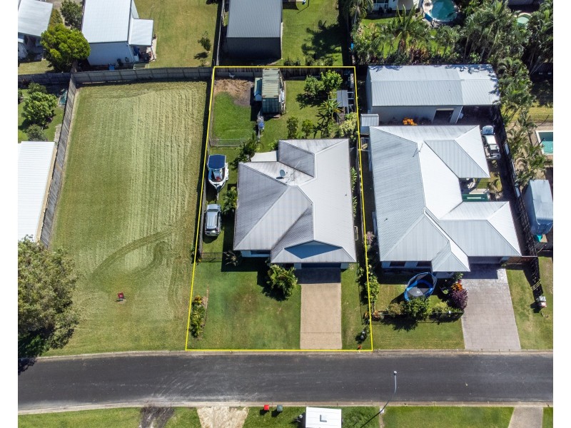 12 Heliconia Ct, South Mission Beach QLD 4852