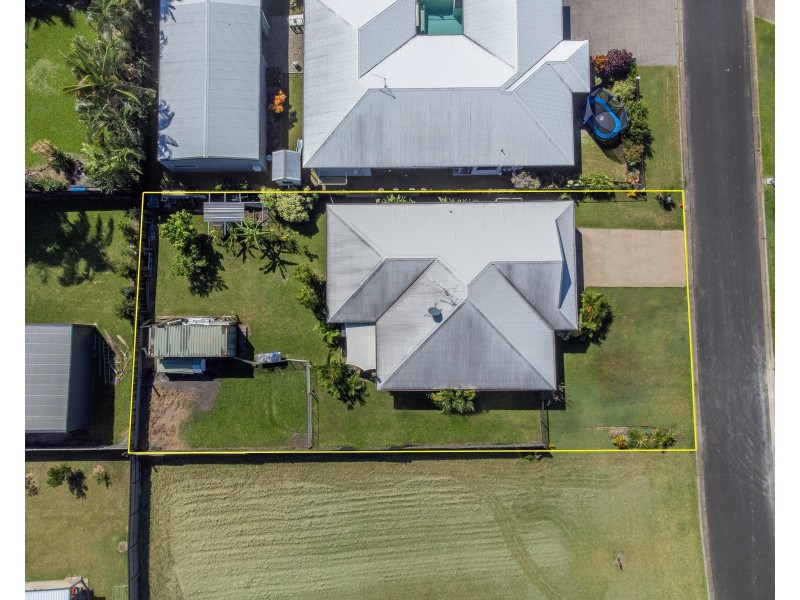 12 Heliconia Ct, South Mission Beach QLD 4852