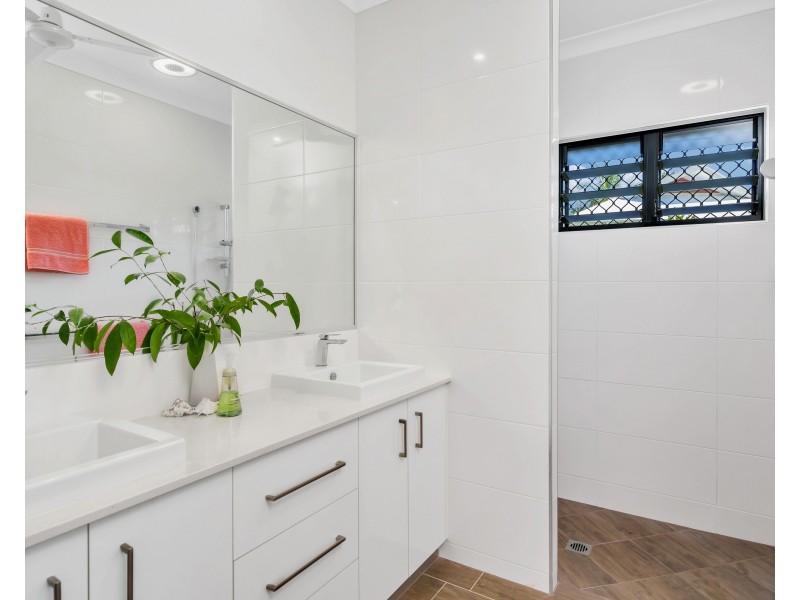 24 Sanctuary Crescent, Wongaling Beach QLD 4852