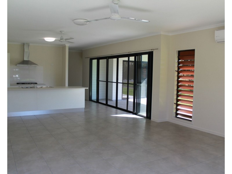 51 Holland Street, Wongaling Beach QLD 4852