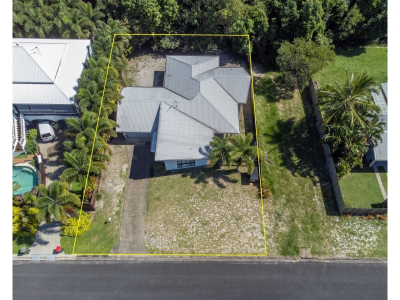 51 Holland Street, Wongaling Beach QLD 4852