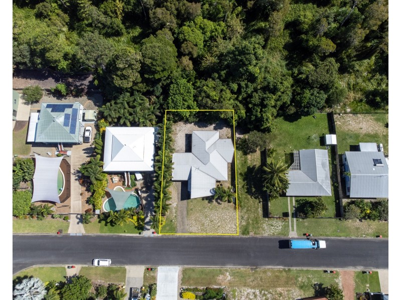 51 Holland Street, Wongaling Beach QLD 4852