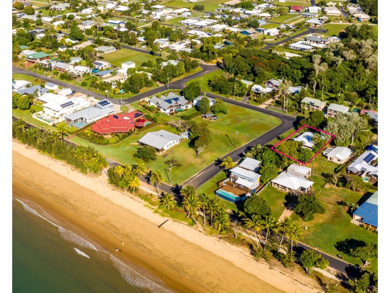 10 Seafarer St, South Mission Beach QLD 4852