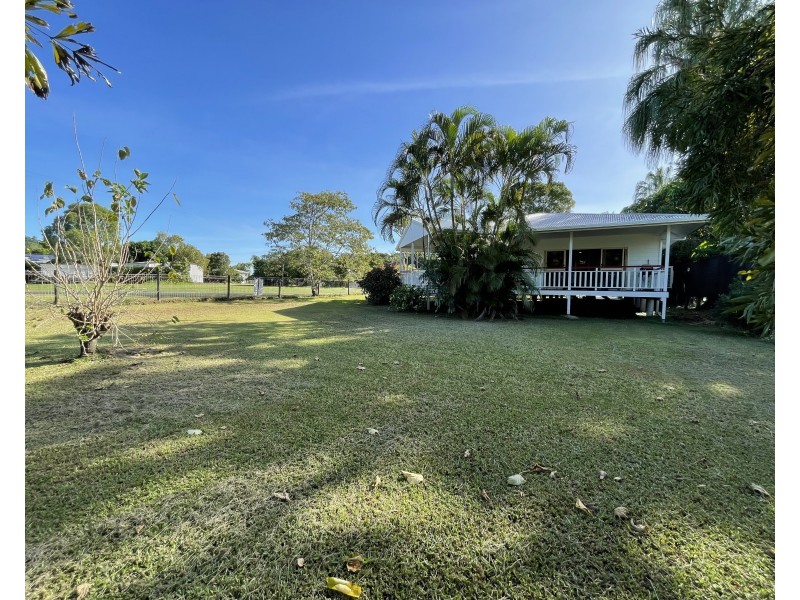 10 Seafarer St, South Mission Beach QLD 4852