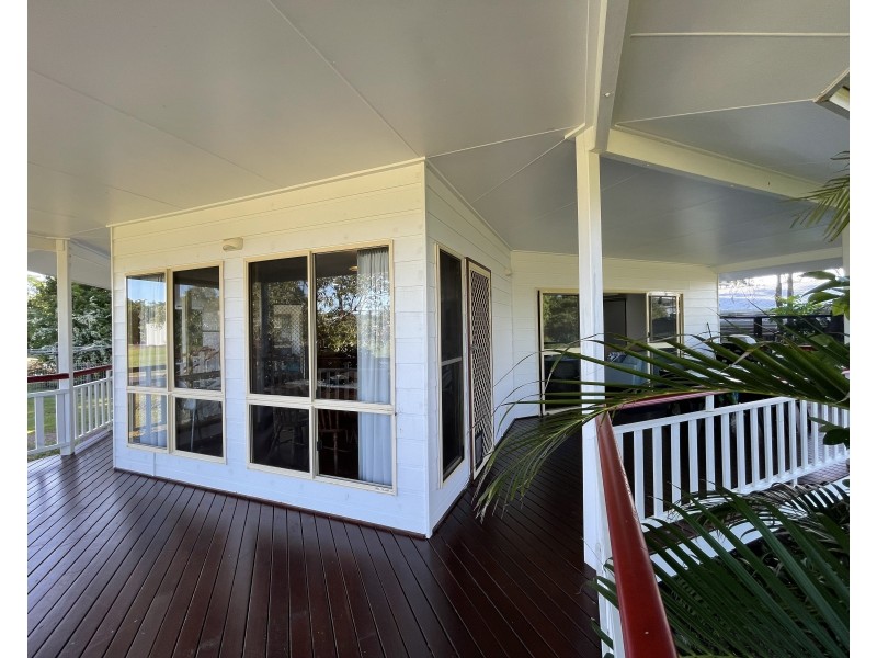 10 Seafarer St, South Mission Beach QLD 4852