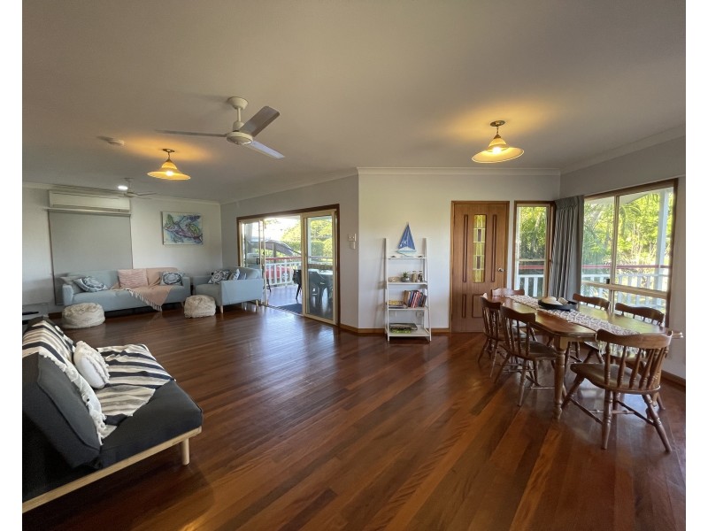 10 Seafarer St, South Mission Beach QLD 4852