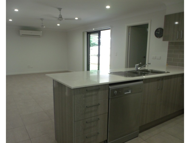 15 Shelly Court, Mission Beach QLD 4852