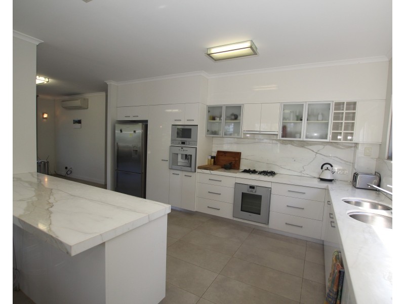 1/2 Donkin Lane, Mission Beach QLD 4852