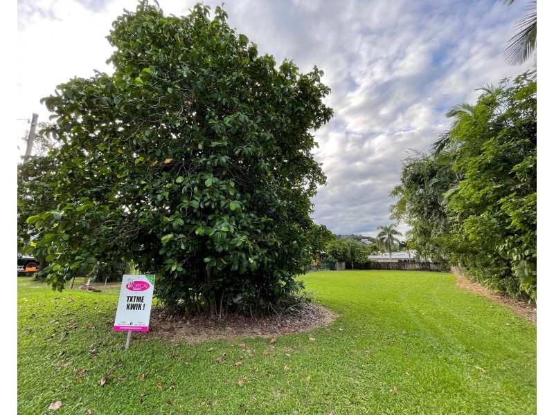 6 Jackey Jackey St, South Mission Beach QLD 4852