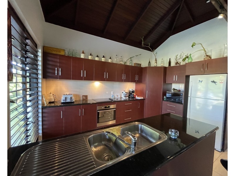 19 Mcnamara St, Wongaling Beach QLD 4852
