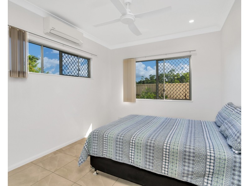 8 Seagull Cl, Mission Beach QLD 4852