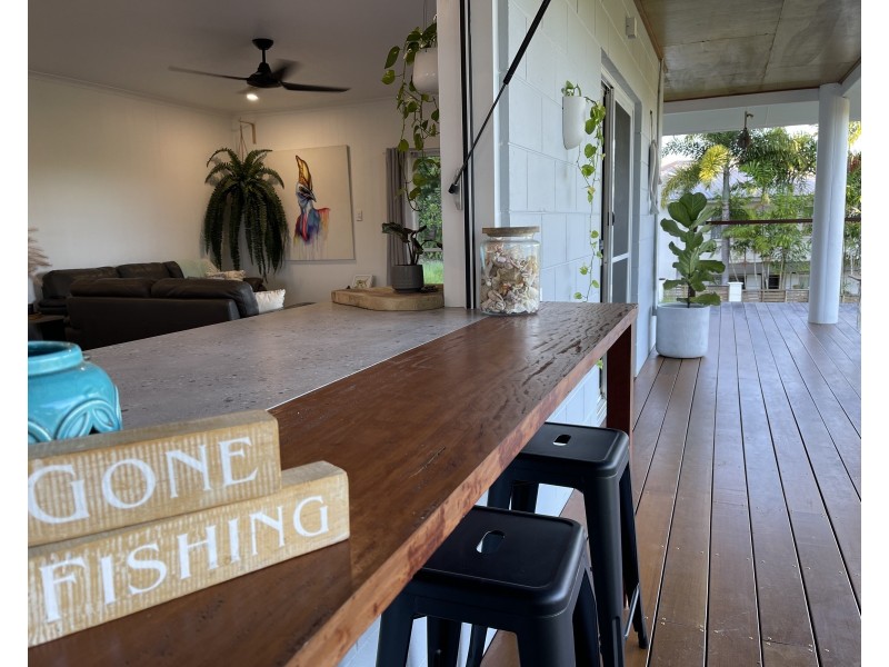 14 Mission Dr, South Mission Beach QLD 4852