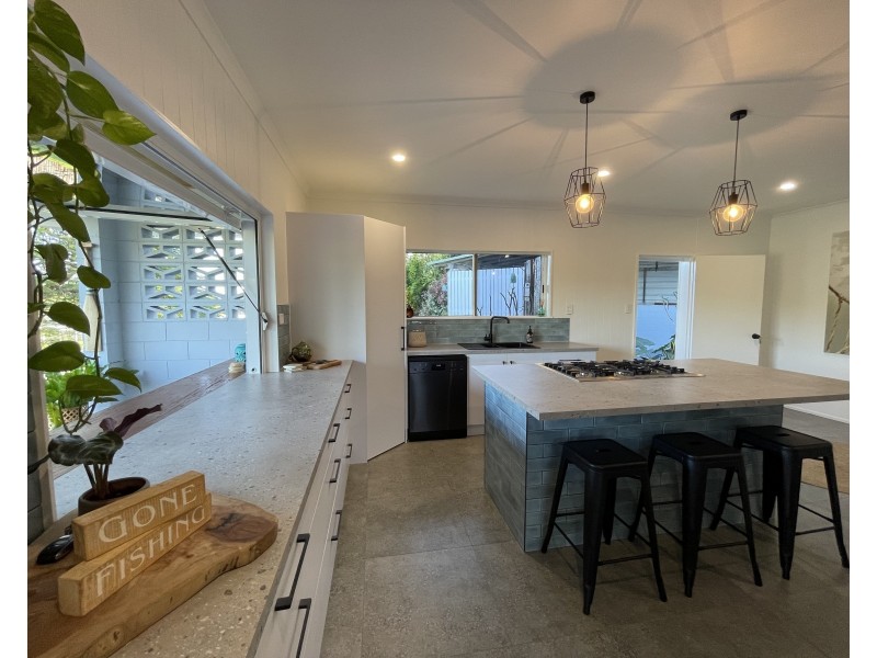 14 Mission Dr, South Mission Beach QLD 4852