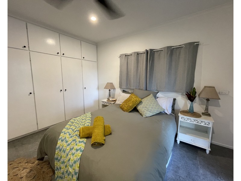 14 Mission Dr, South Mission Beach QLD 4852