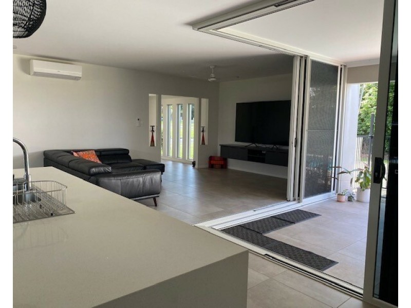14 Seagull Cl, Mission Beach QLD 4852