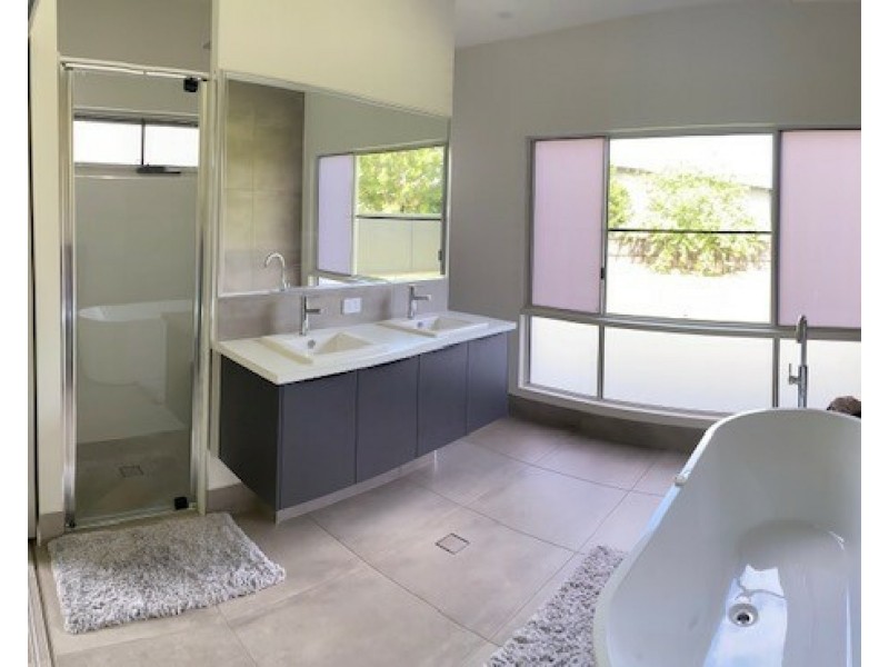 14 Seagull Cl, Mission Beach QLD 4852