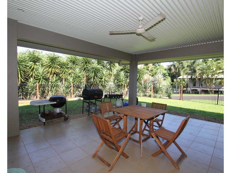 2 Penwerris Pl, Mission Beach QLD 4852