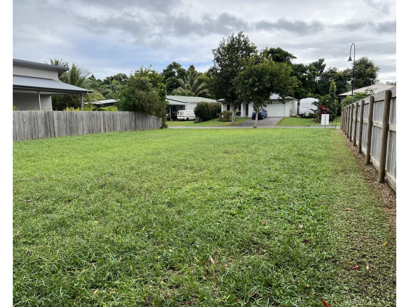 9 Sandpiper Cl, Mission Beach QLD 4852