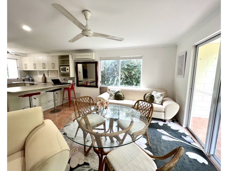 Unit 1/30 Bingil Bay Rd, Bingil Bay QLD 4852