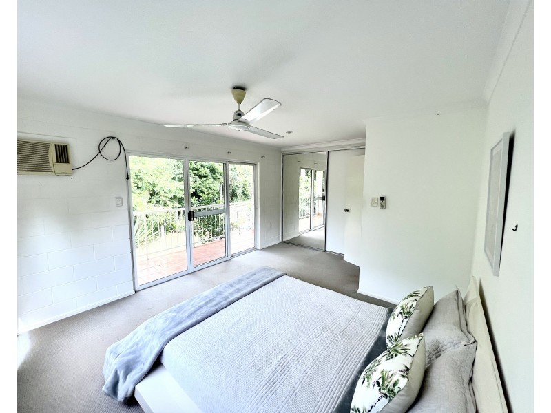 Unit 1/30 Bingil Bay Rd, Bingil Bay QLD 4852