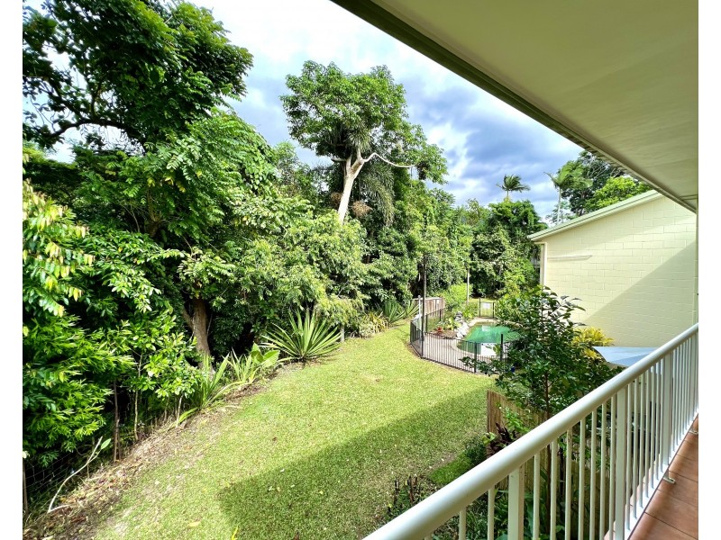 Unit 1/30 Bingil Bay Rd, Bingil Bay QLD 4852