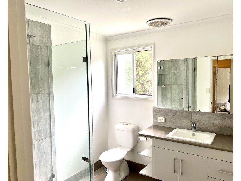 Unit 1/30 Bingil Bay Rd, Bingil Bay QLD 4852