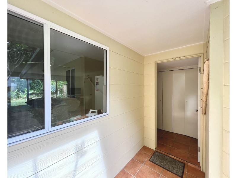 Unit 1/30 Bingil Bay Rd, Bingil Bay QLD 4852