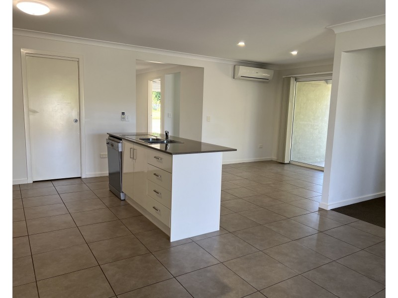 18 Shelly Court, Mission Beach QLD 4852
