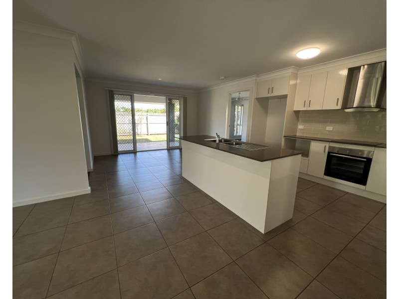 18 Shelly Court, Mission Beach QLD 4852