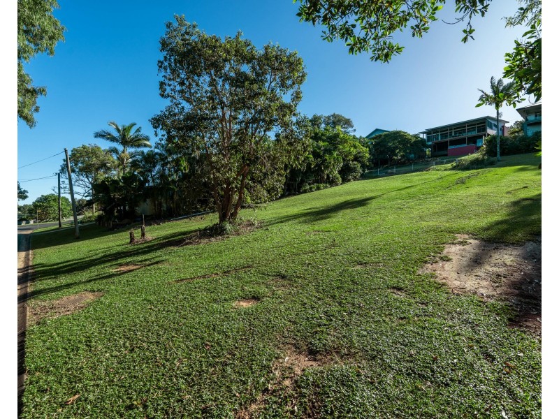 7 Commodore Street, South Mission Beach QLD 4852