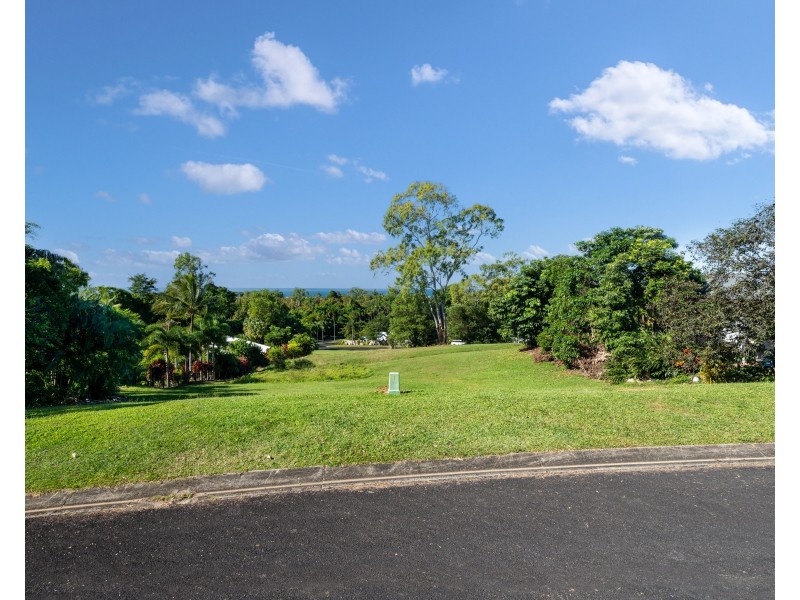 27 Dunkalli Crescent, Wongaling Beach QLD 4852