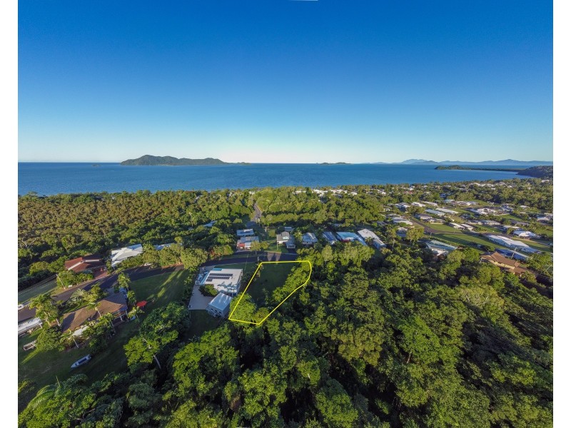 41 Mission Drive, South Mission Beach QLD 4852
