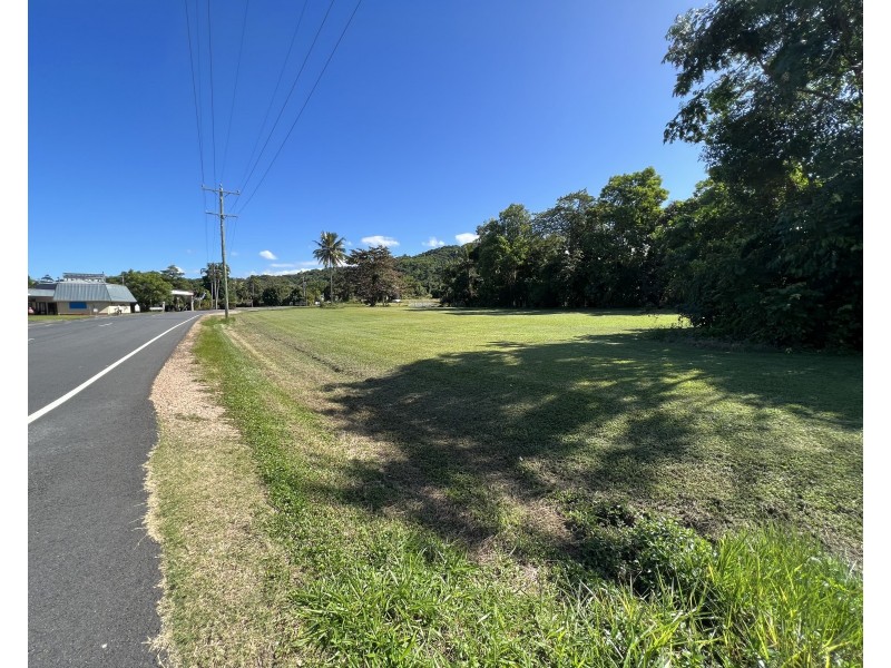 32 Wongaling Beach Road, Wongaling Beach QLD 4852