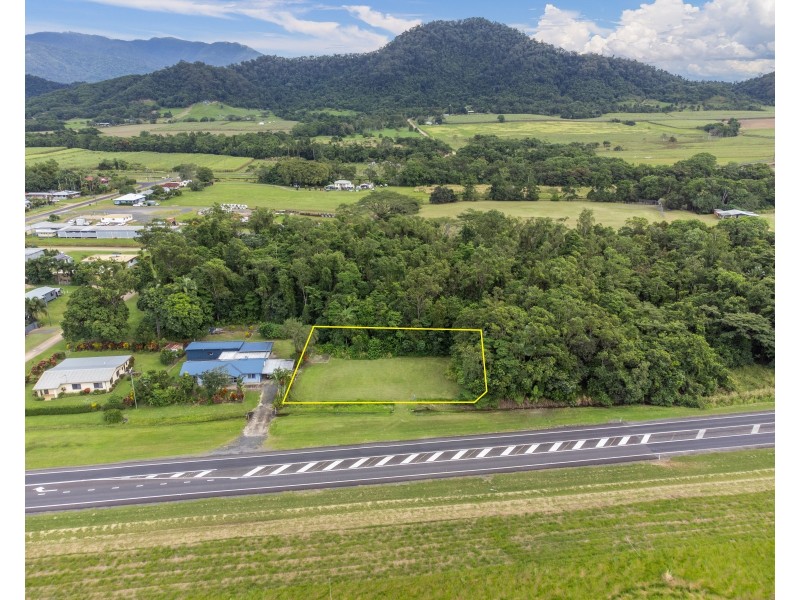 33 Bruce Highway, El Arish QLD 4855