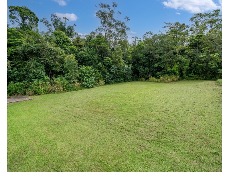 33 Bruce Highway, El Arish QLD 4855