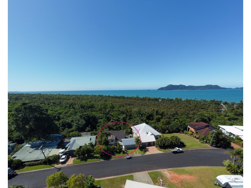 52 Mission Dr, South Mission Beach QLD 4852