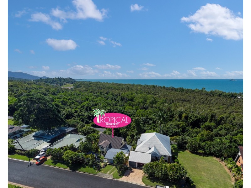 52 Mission Dr, South Mission Beach QLD 4852
