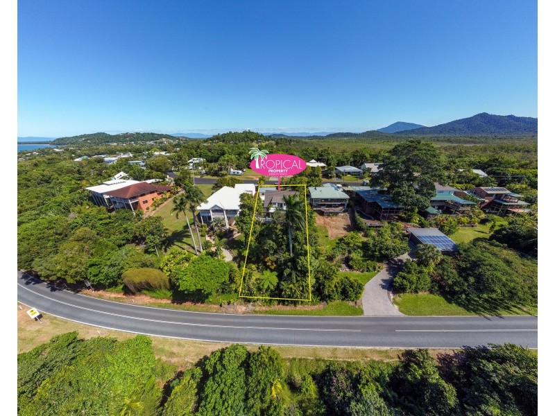 52 Mission Dr, South Mission Beach QLD 4852