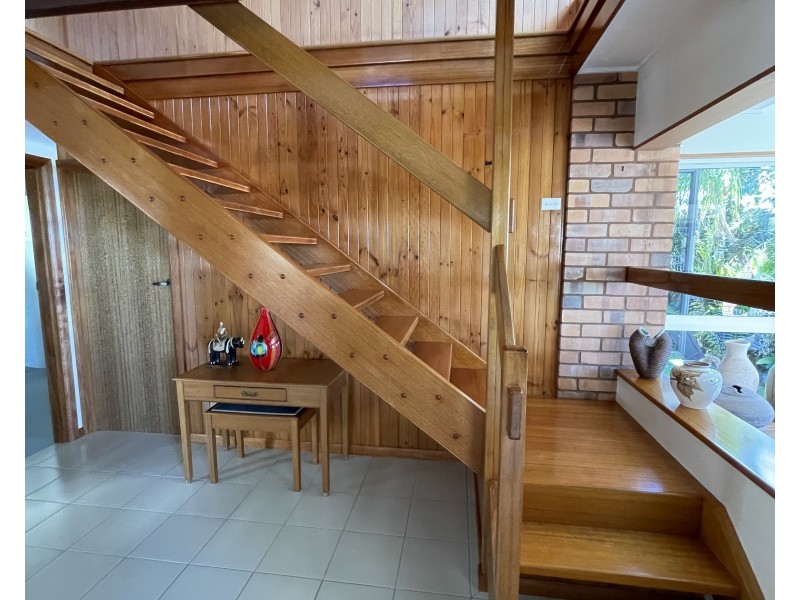 52 Mission Dr, South Mission Beach QLD 4852