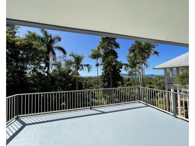 52 Mission Dr, South Mission Beach QLD 4852
