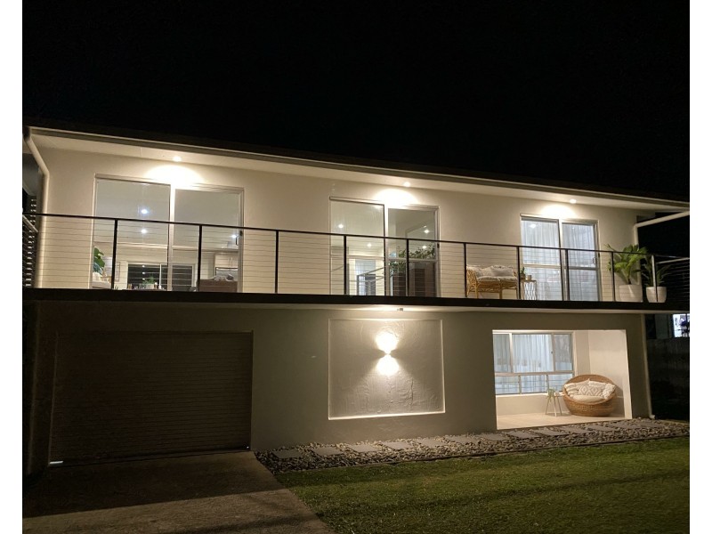 13 Holland St, Wongaling Beach QLD 4852