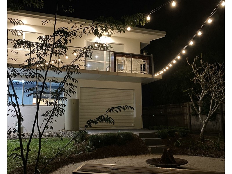 13 Holland St, Wongaling Beach QLD 4852