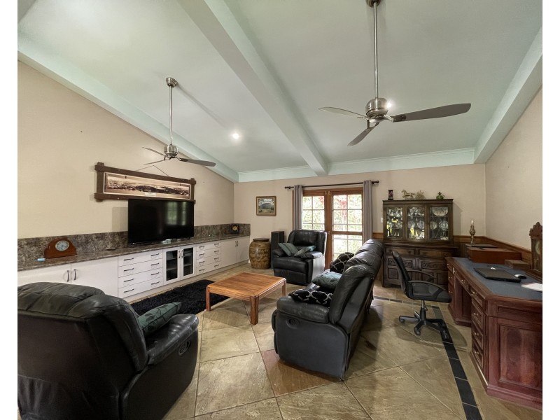 463 East Feluga Rd, East Feluga QLD 4854