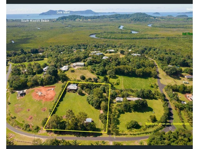 15 North Hull Road, Carmoo QLD 4852