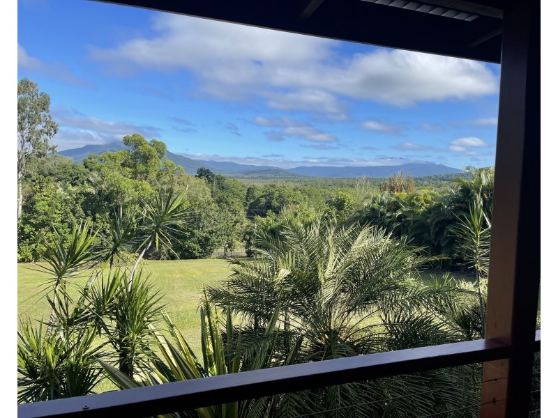 15 North Hull Road, Carmoo QLD 4852