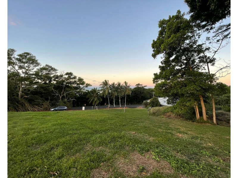 20 Alexander Dr, Mission Beach QLD 4852