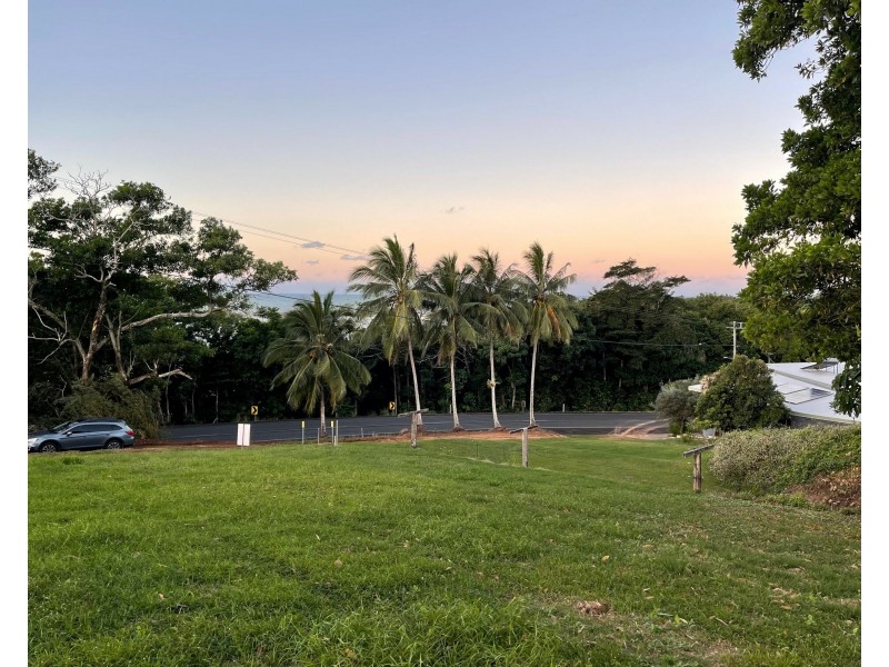 20 Alexander Dr, Mission Beach QLD 4852
