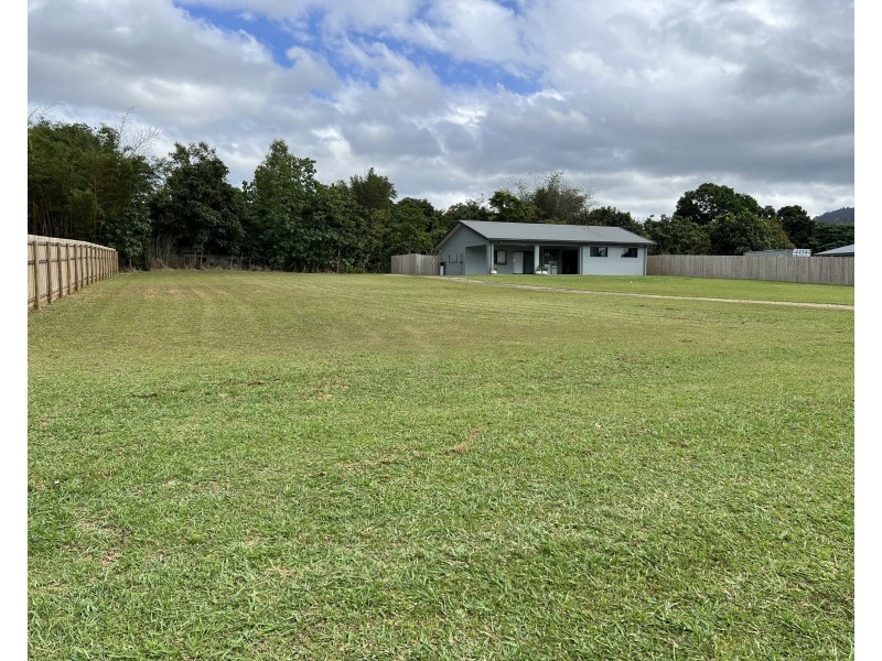 20 Nivosa Ct, Mission Beach QLD 4852