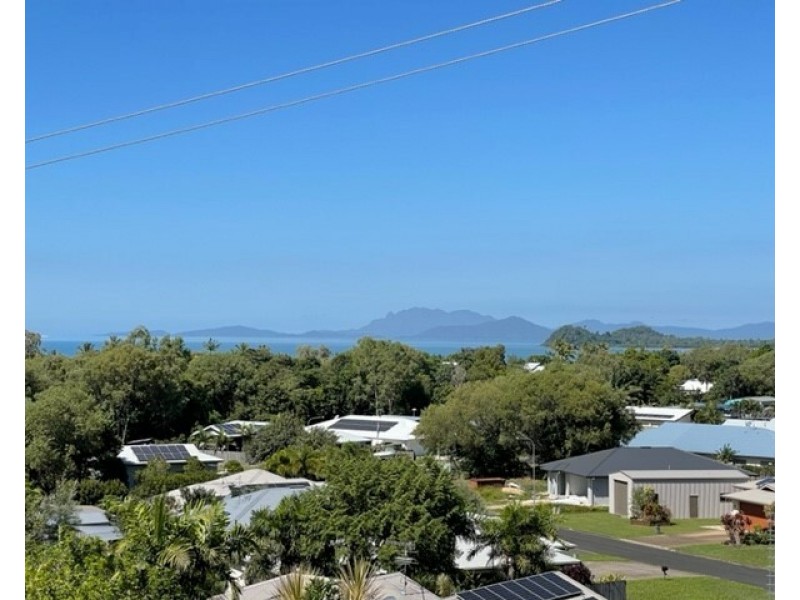 16 Mission Dr, South Mission Beach QLD 4852