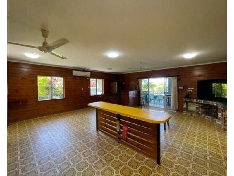 16 Mission Dr, South Mission Beach QLD 4852